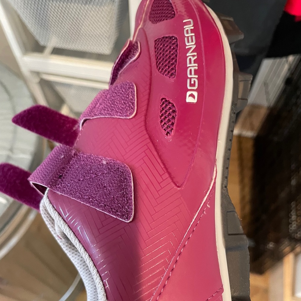 Garnaeu cycling shoes with SPD clips